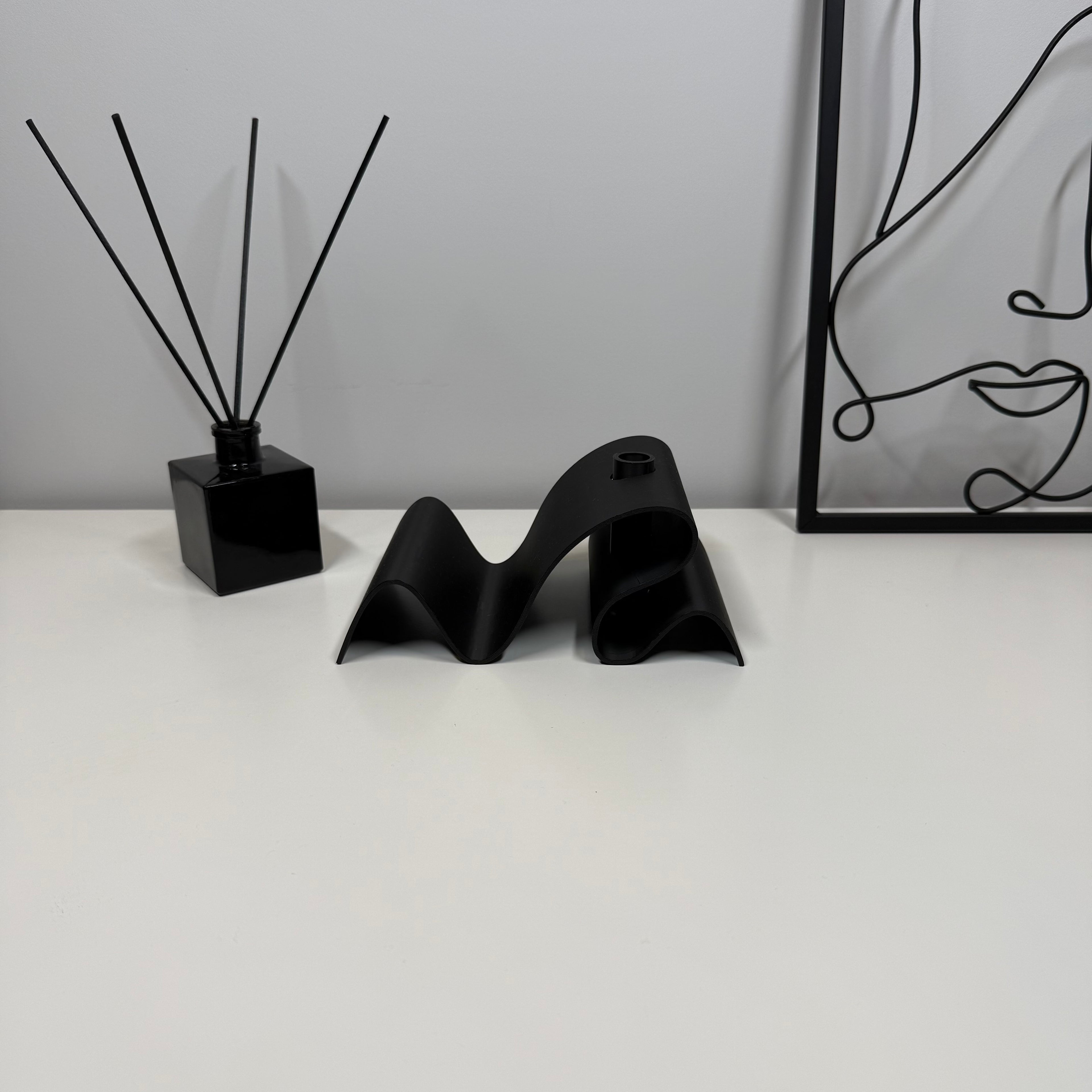 WAVE – Moderni banguota vaza