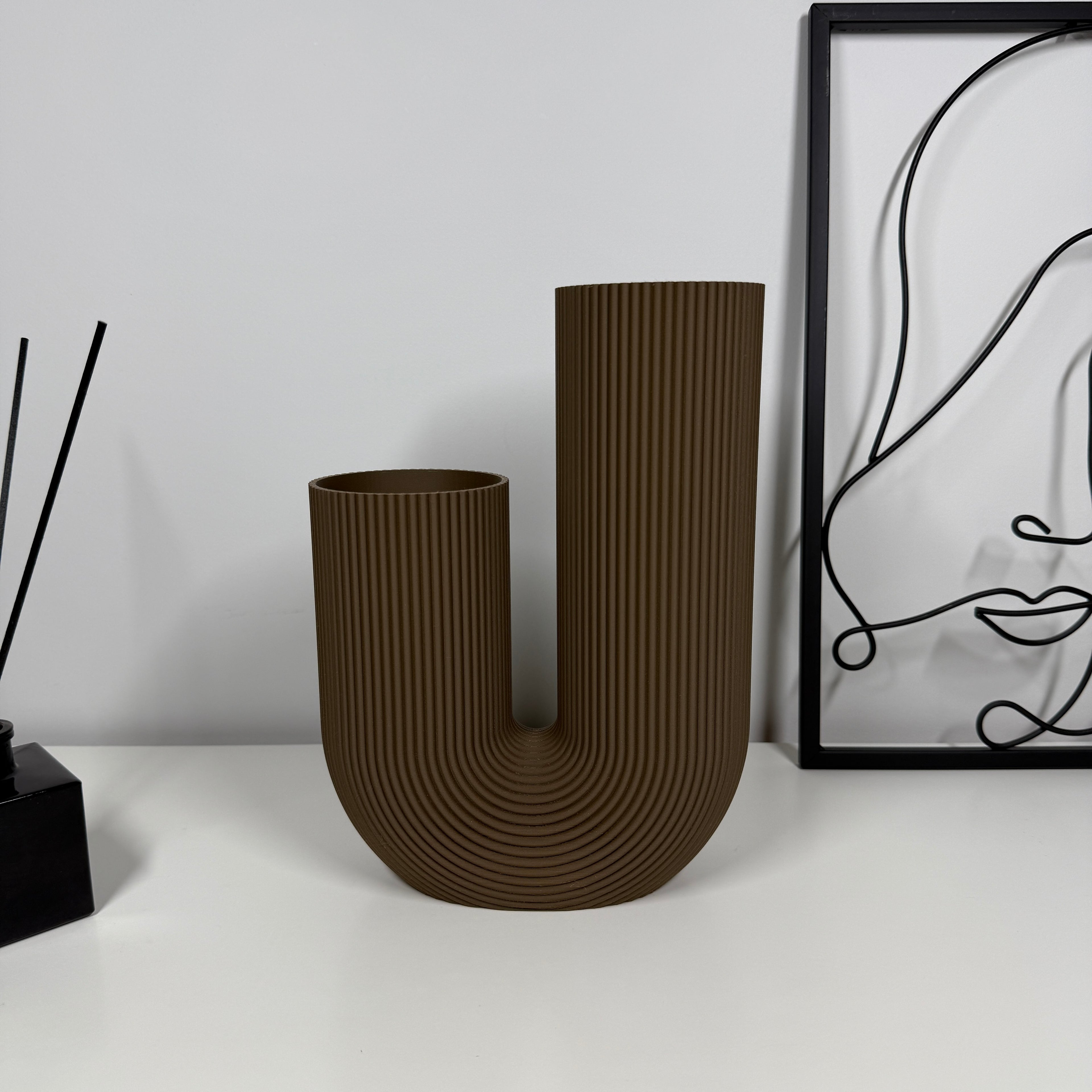 JUNO – J formos dekoratyvinė vaza