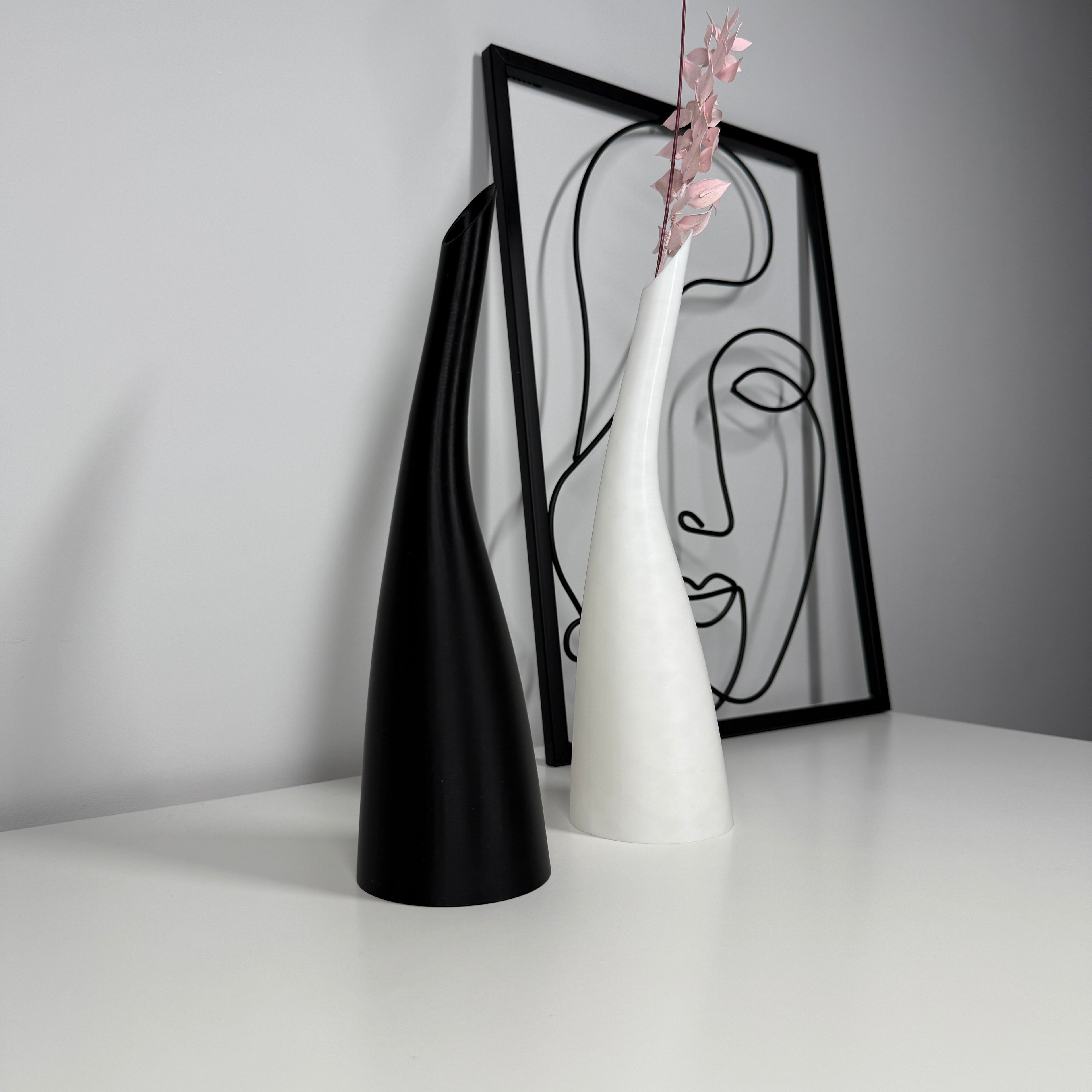 ALVA – Elegantiška lenkta vaza