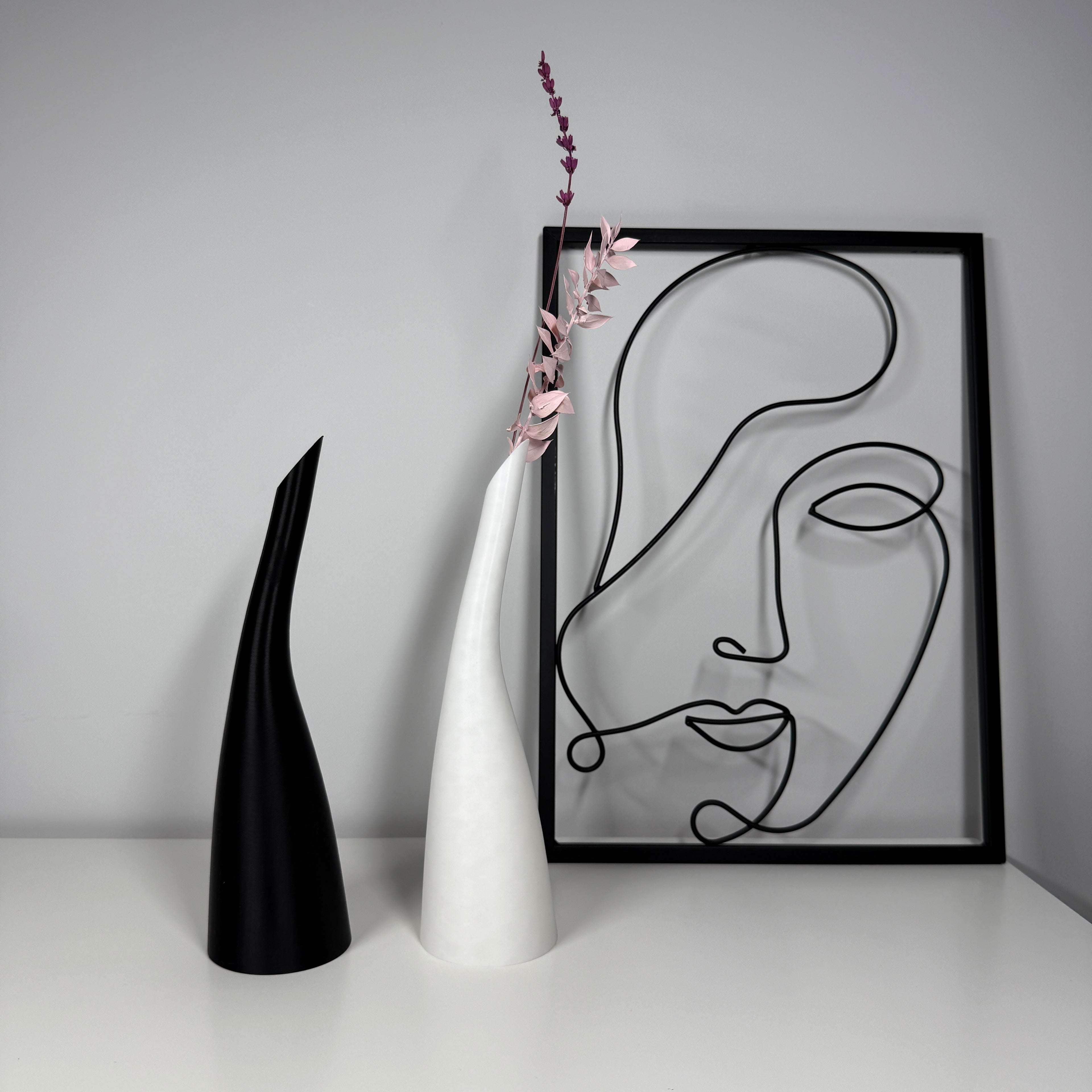 ALVA – Elegantiška lenkta vaza