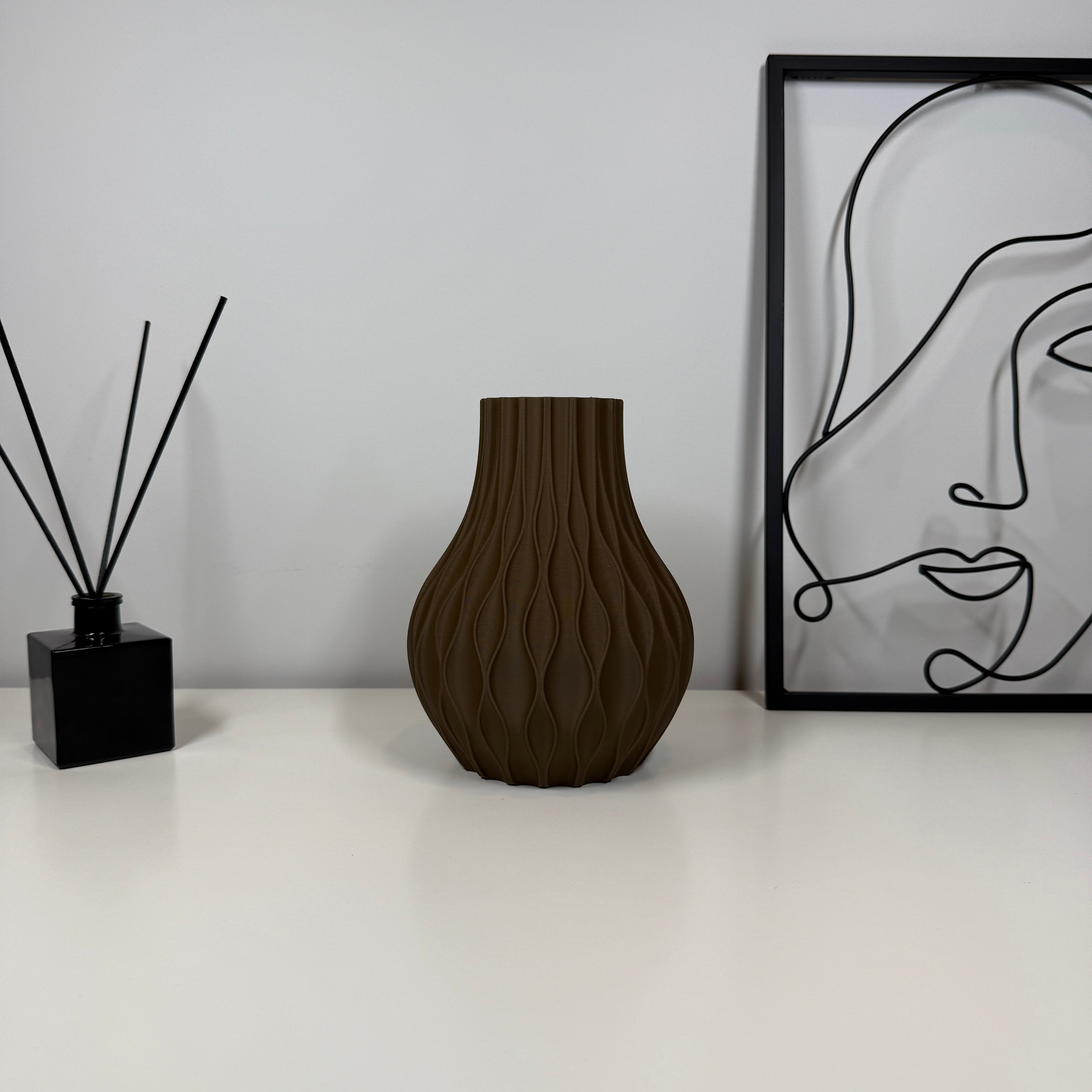 SENA – Dekoratyvinė banguota vaza