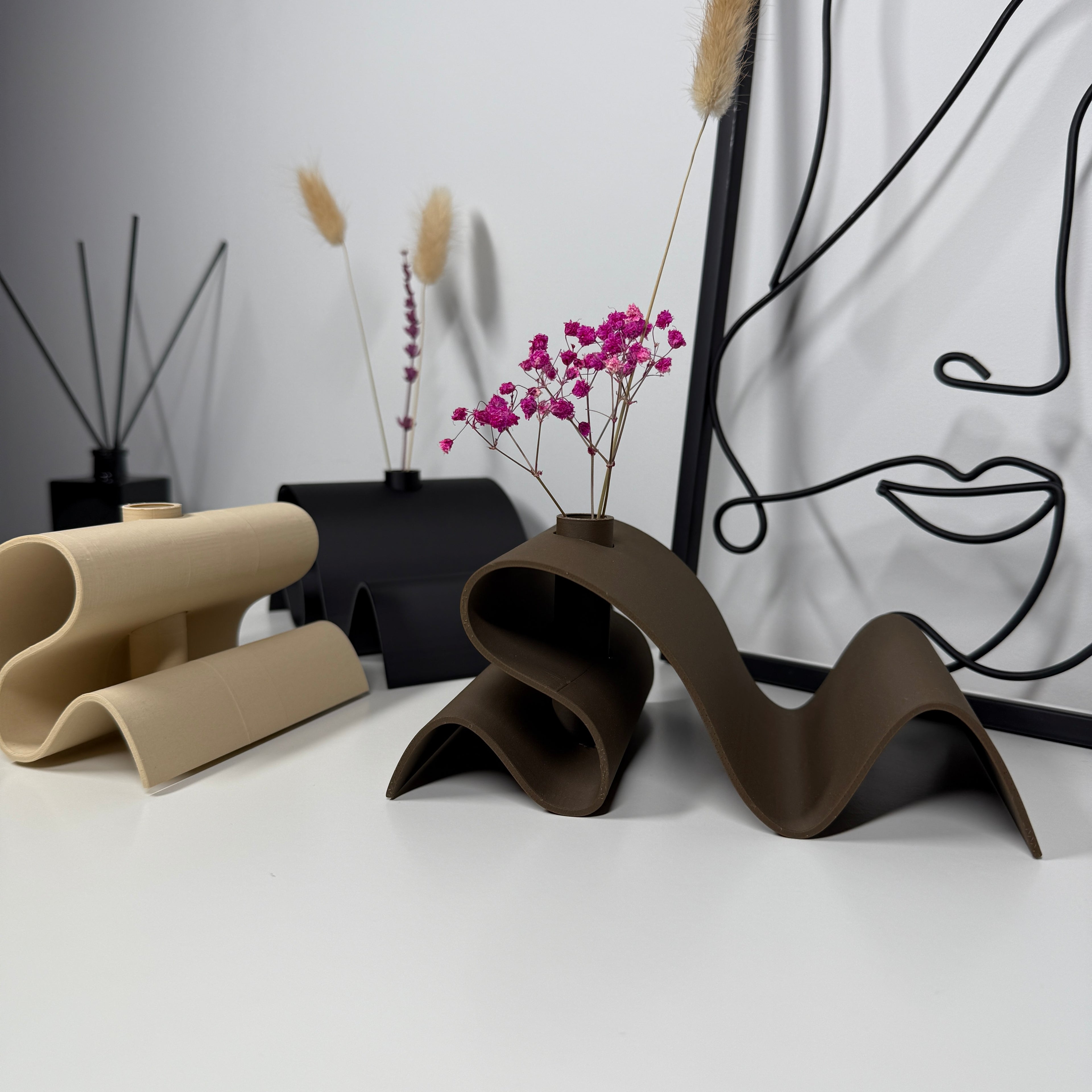 WAVE – Moderni banguota vaza