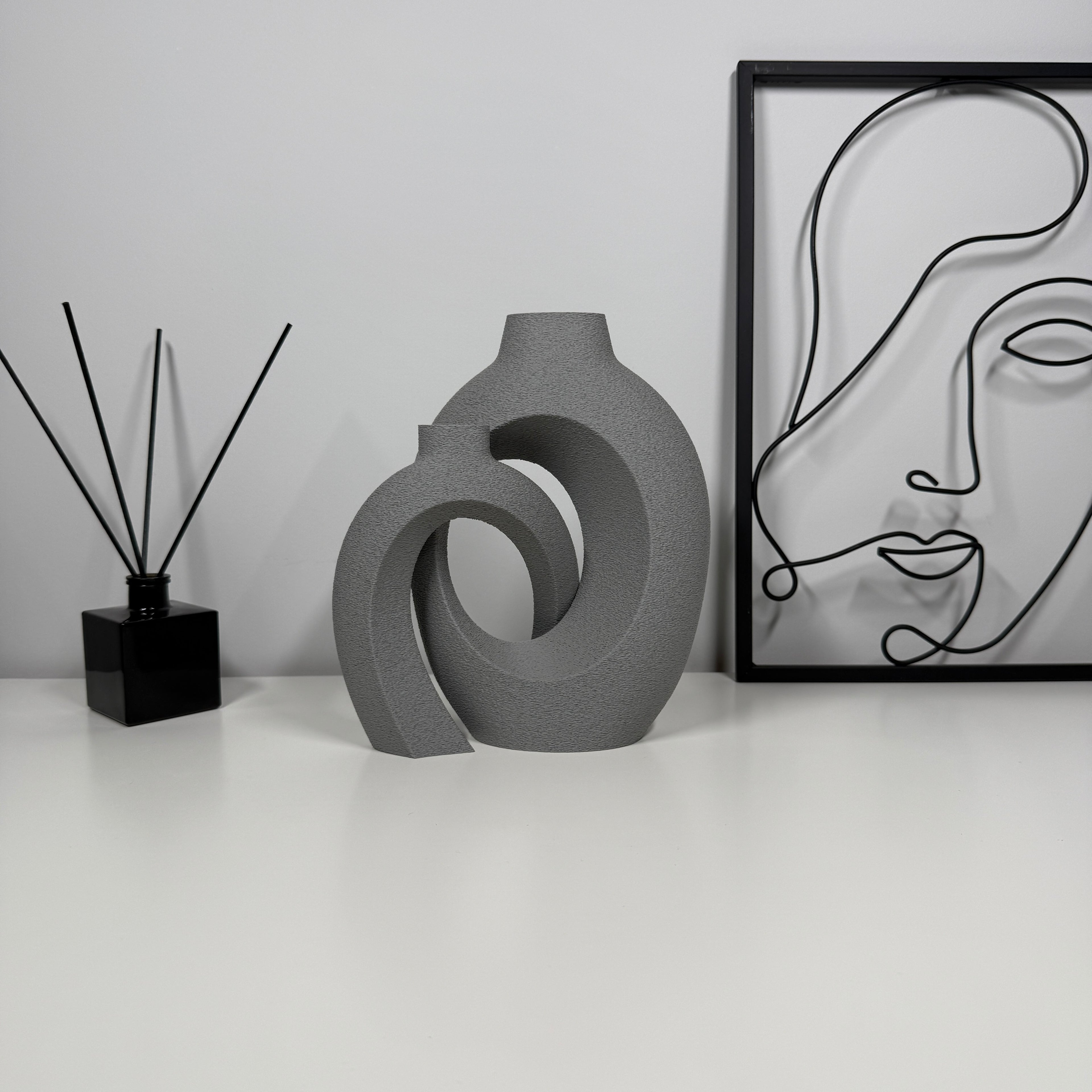 RUNA – moderni dviejų dalių vaza