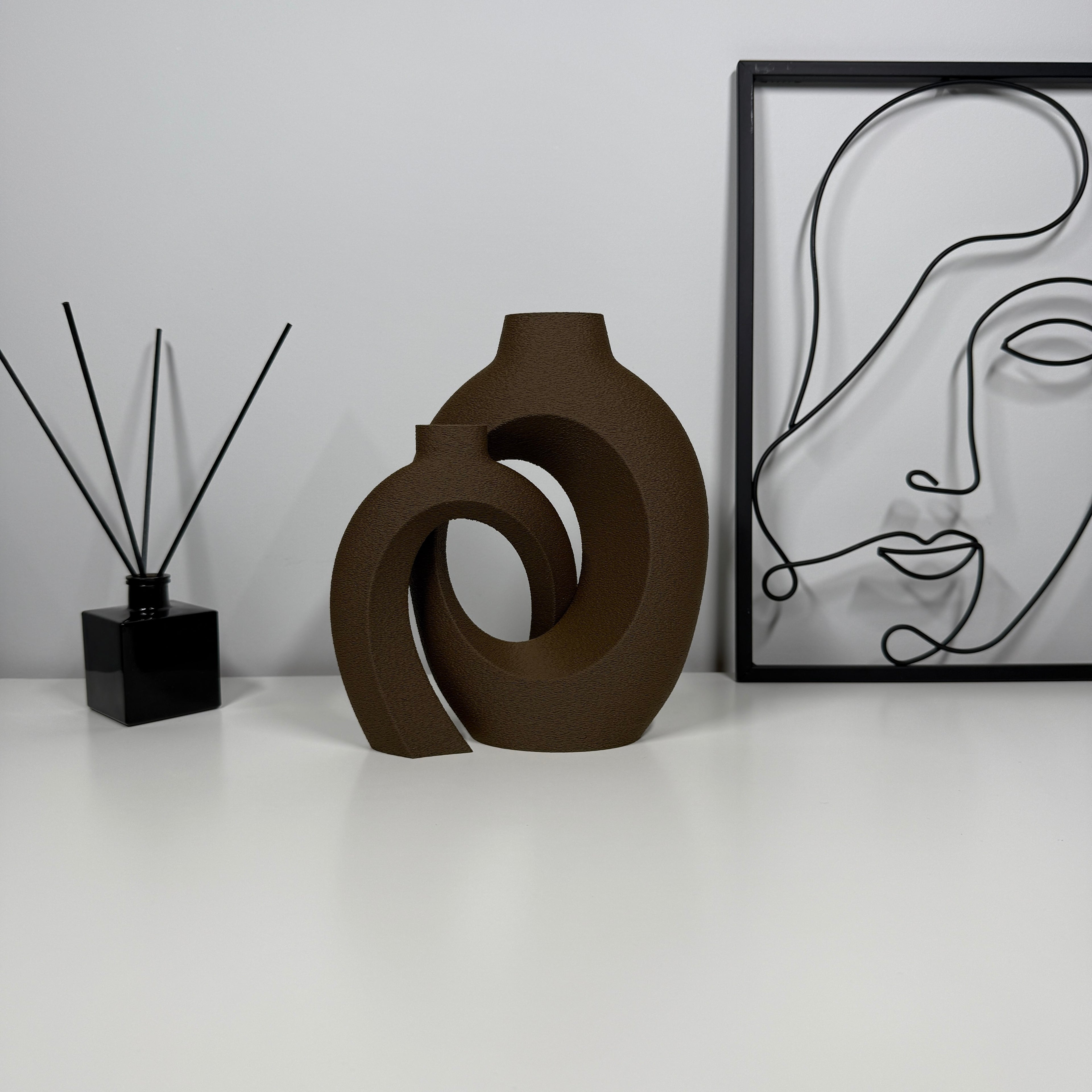 RUNA – moderni dviejų dalių vaza